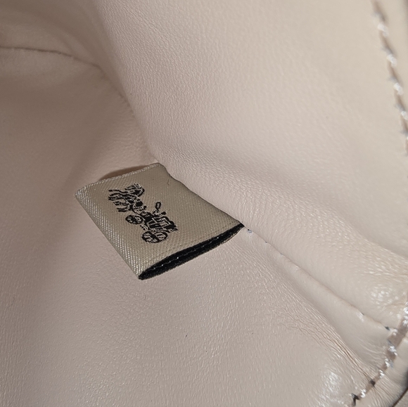 COACH CW580 Blush Pink Quilted Leather Pouch Clutch Wristlet NWT *NO Chain Strap - Picture 11 of 13